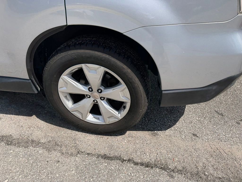 Used 2015 Subaru Forester 2.5i Limited w/ Popular Package #2 AWD/4WD image 10