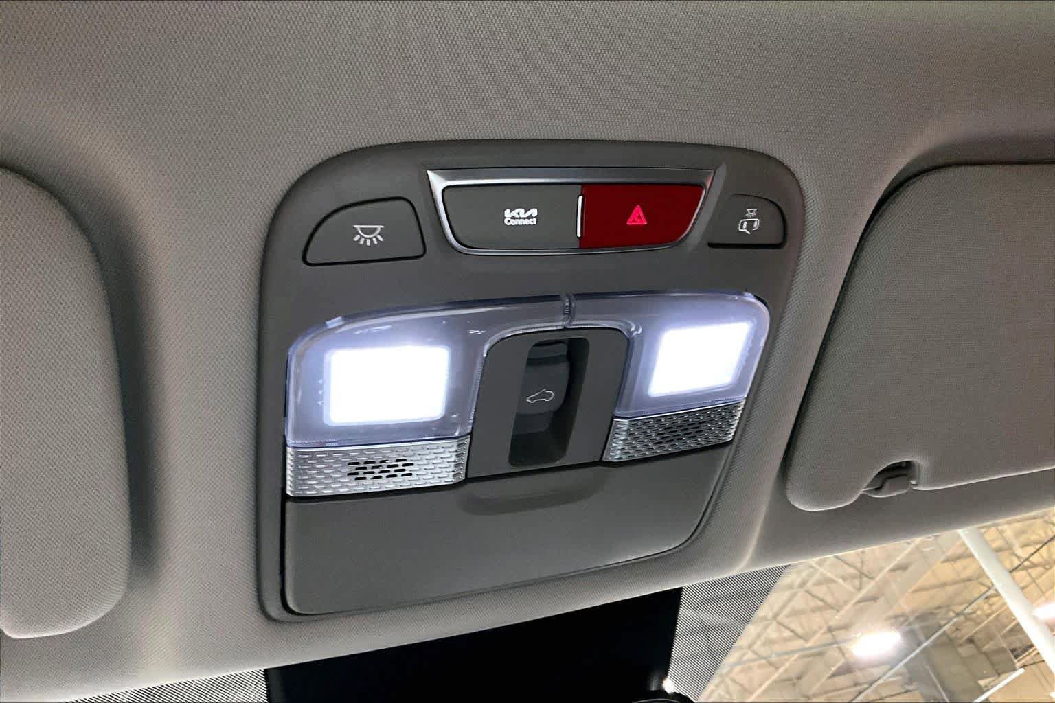 Used 2025 Kia Telluride S AWD/4WD image 36