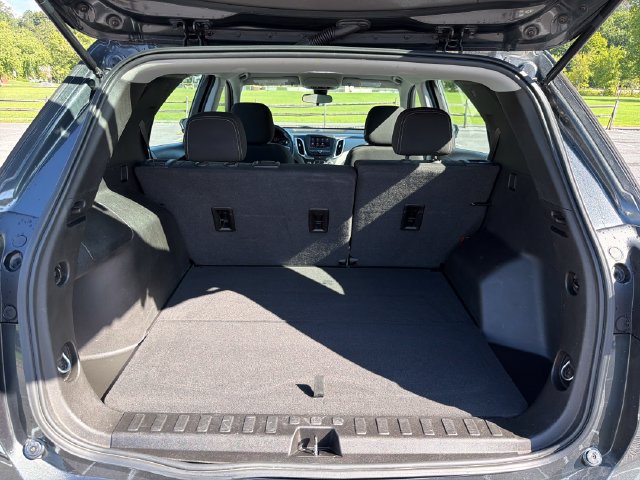 Used 2021 Chevrolet Equinox LS FWD image 9