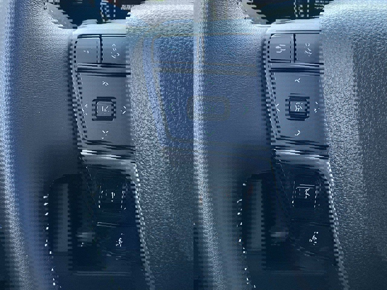 Used 2025 Toyota Camry SE image 22