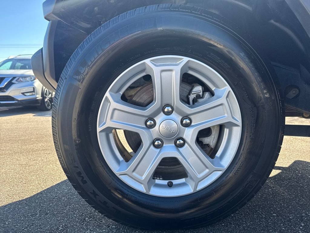 Used 2022 Jeep Wrangler Unlimited Sport image 29