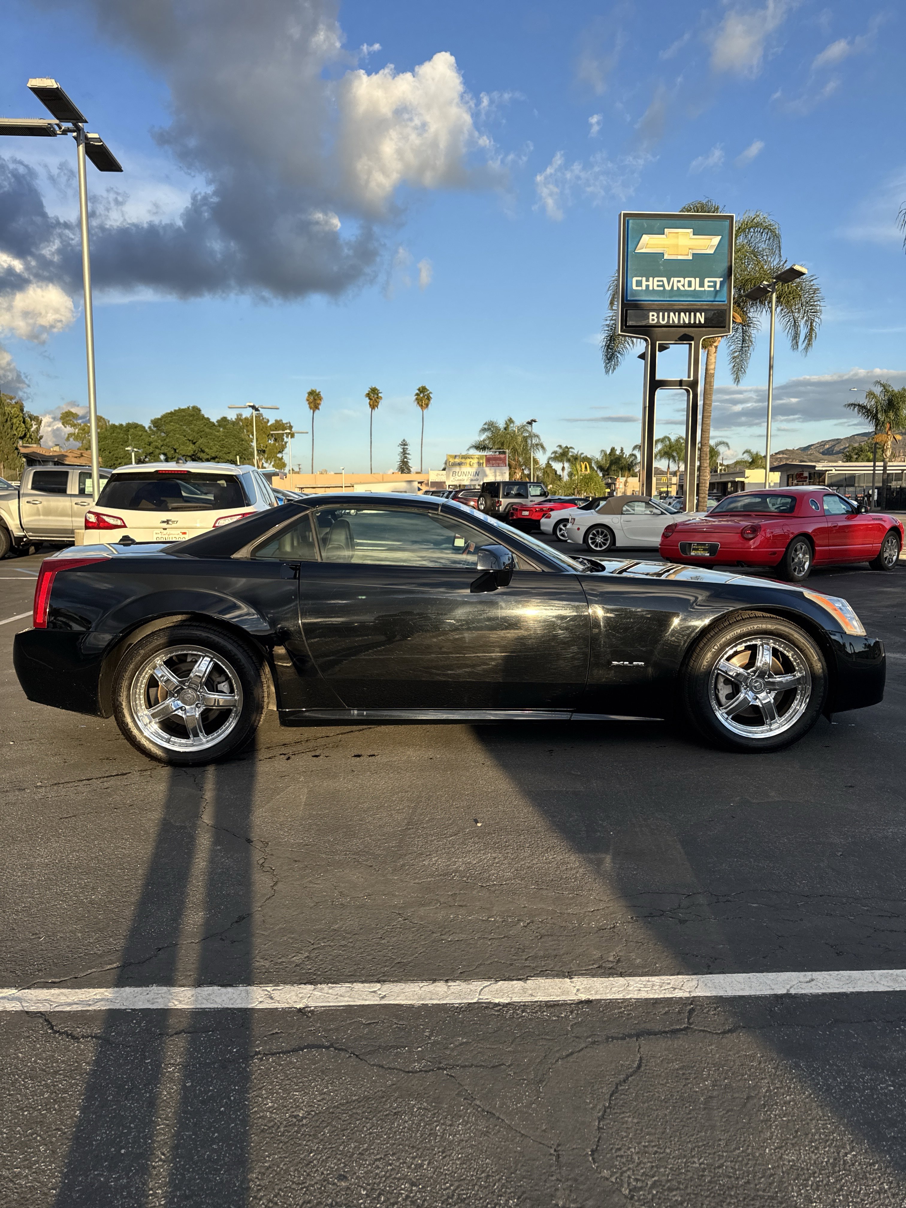 Used 2004 Cadillac XLR image 2
