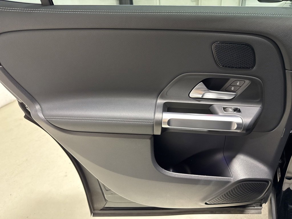 Used 2023 Mercedes-Benz EQB 350 4MATIC SUV w/ Exclusive Package image 31