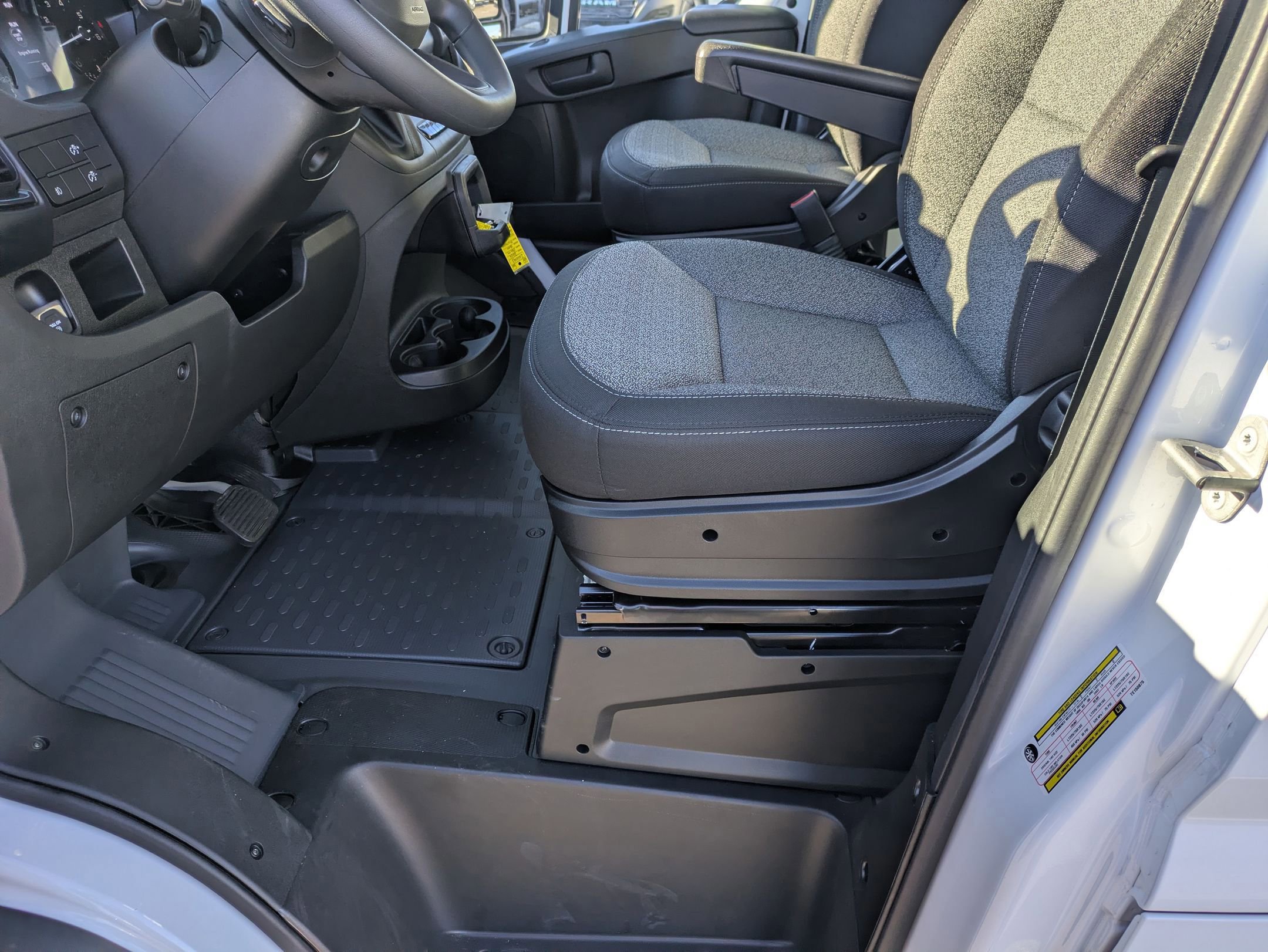 New 2026 RAM ProMaster 1500 w/ Convenience Group FWD image 12