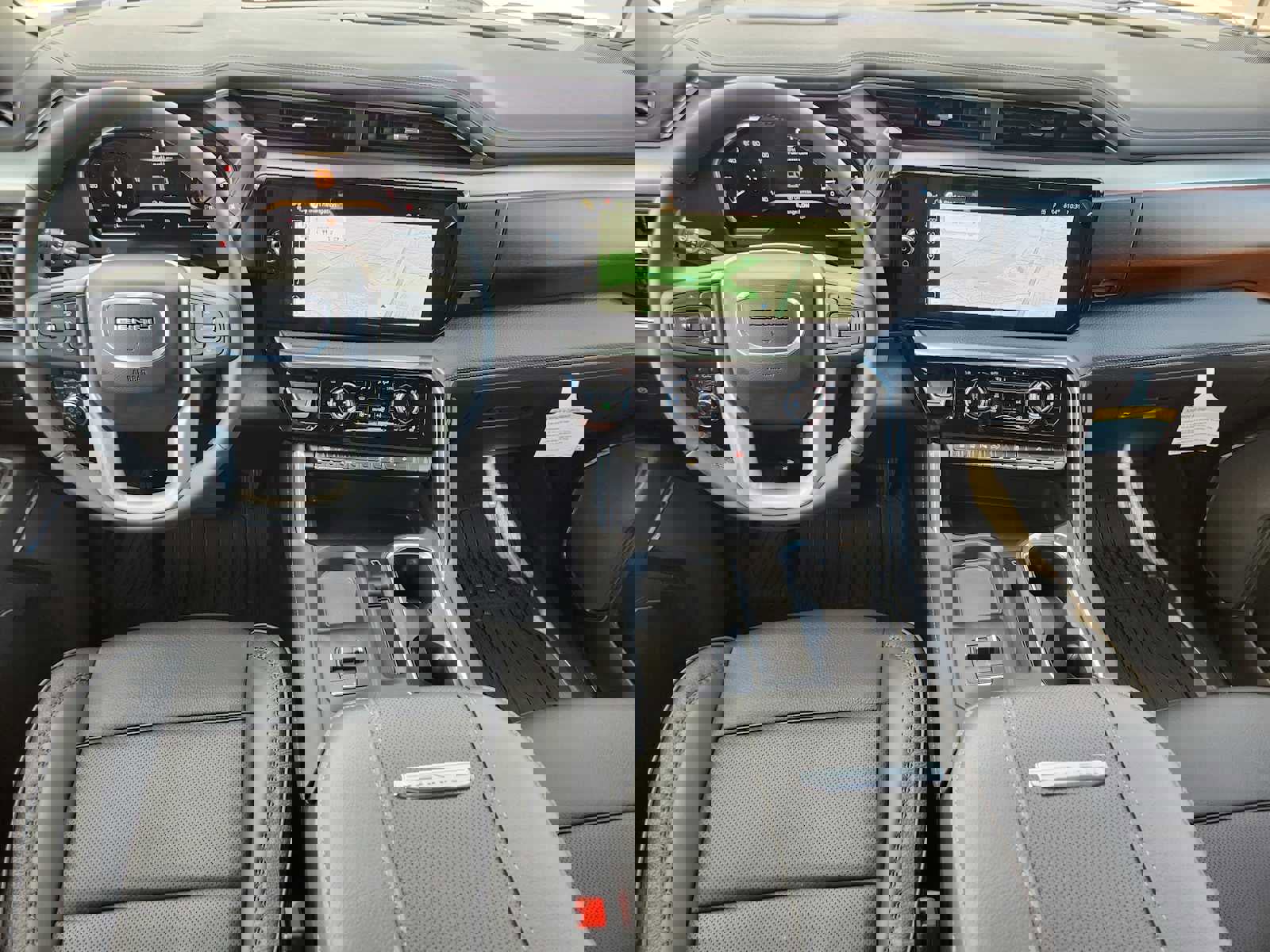 New 2026 GMC Sierra 2500 Denali w/ Denali Reserve Package image 12