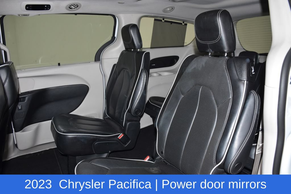 Used 2023 Chrysler Pacifica Limited FWD image 27