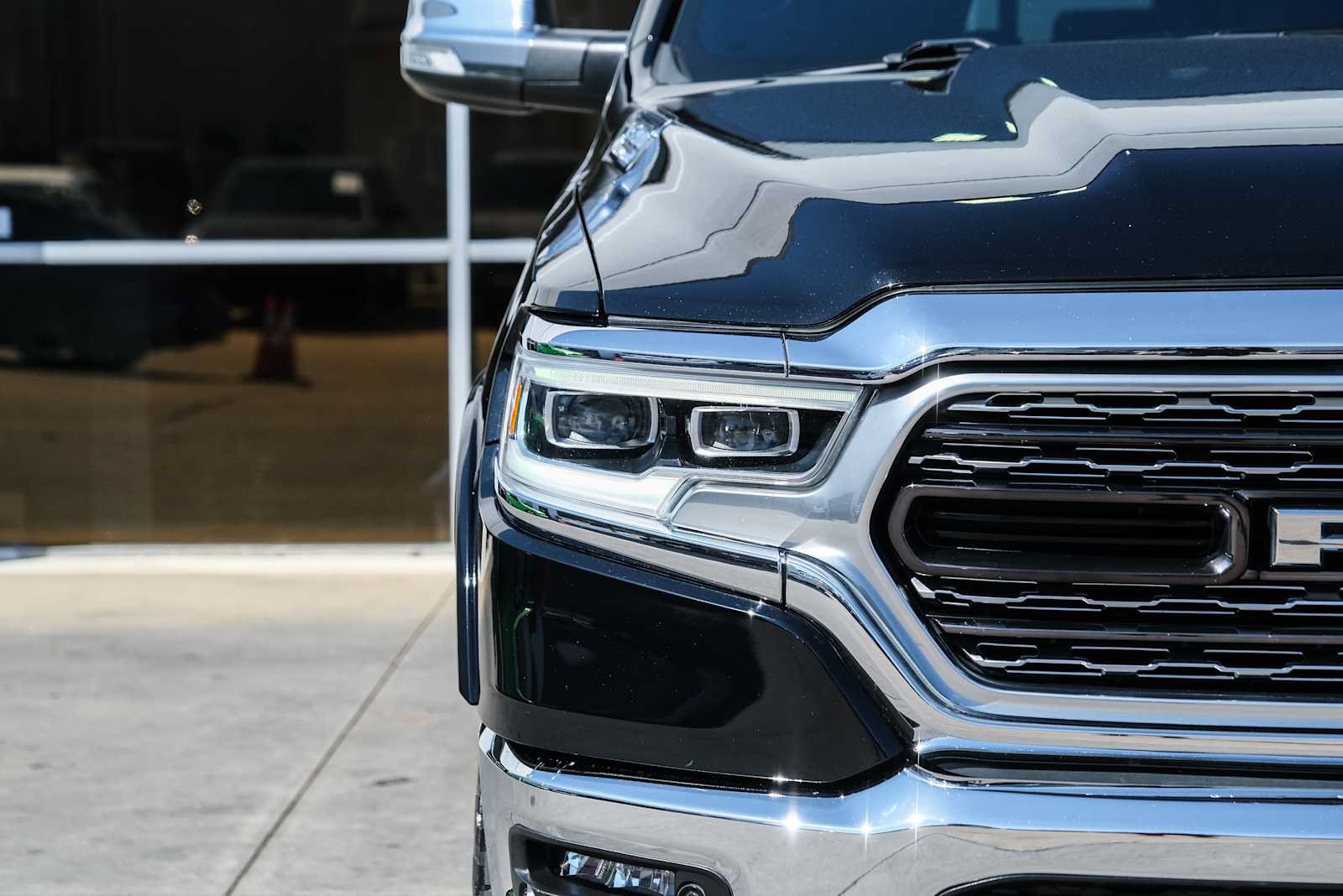 Used 2022 RAM 1500 Limited AWD/4WD image 5