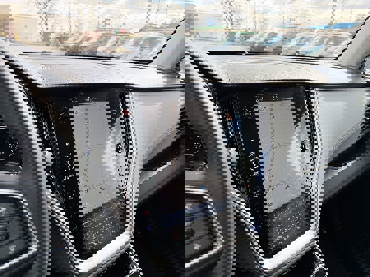 Used 2025 Subaru Outback Premium image 32