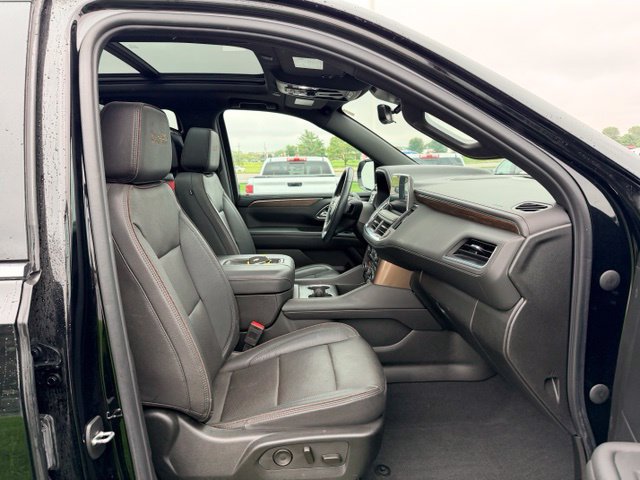Used 2023 Chevrolet Tahoe High Country AWD/4WD image 11