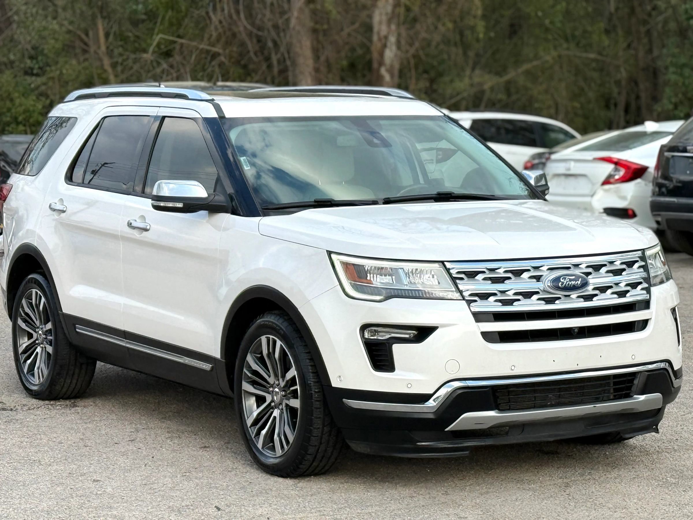 Used 2018 Ford Explorer Platinum image 1