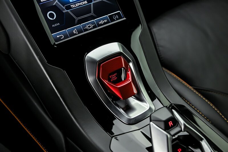 Used 2020 Lamborghini Huracan EVO RWD image 25