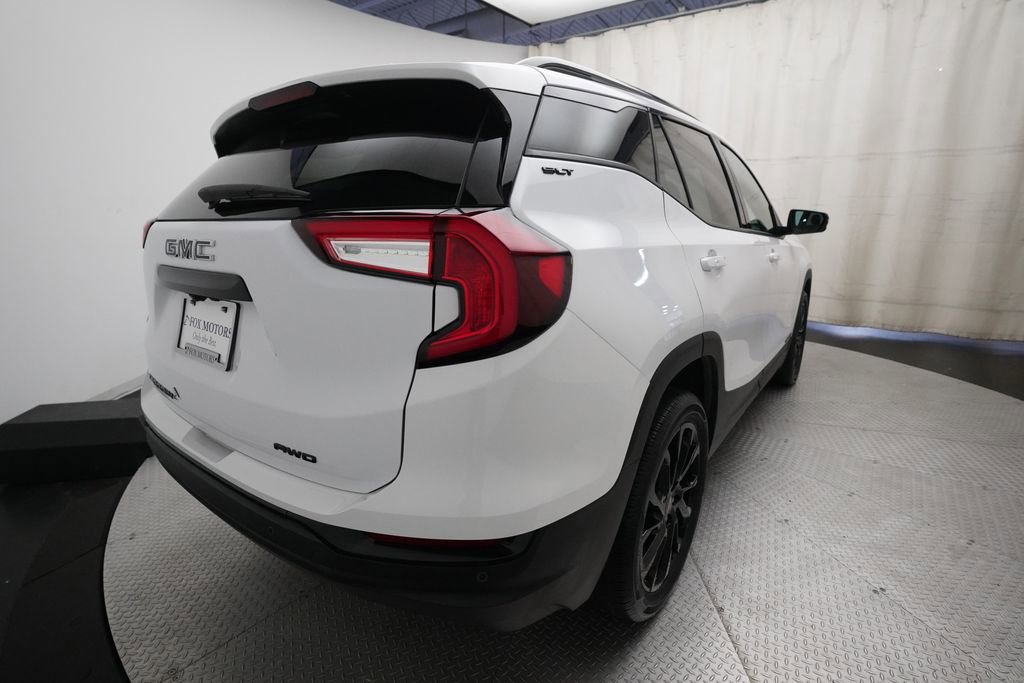 Used 2023 GMC Terrain SLT w/ Elevation Edition AWD/4WD image 13