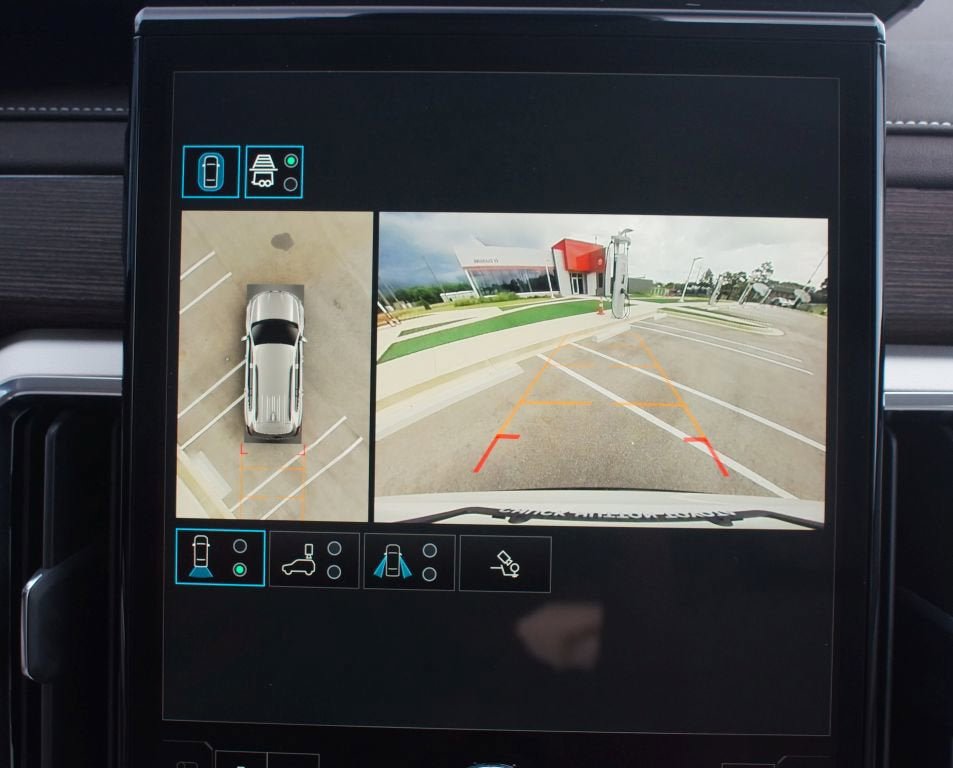 Used 2025 GMC Acadia Denali w/ LPO, Floor Liner Package FWD image 8