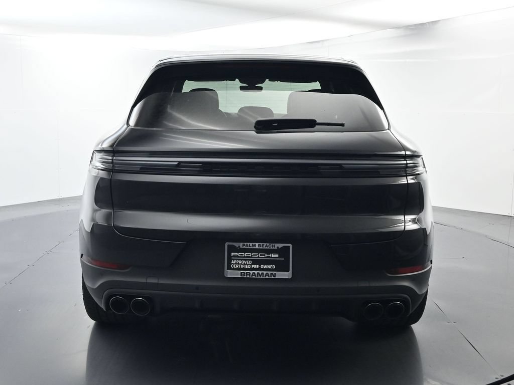 Certified 2025 Porsche Cayenne AWD/4WD image 13