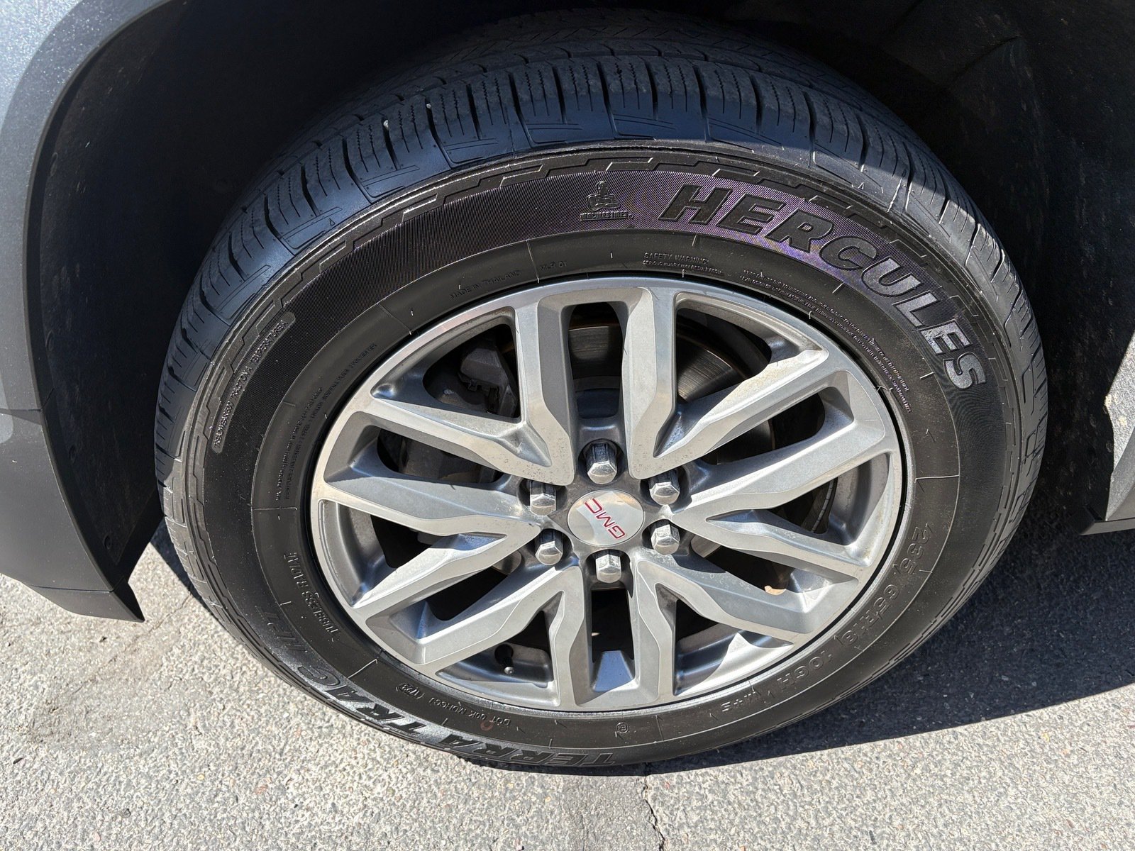 Used 2018 GMC Acadia SLE FWD image 5