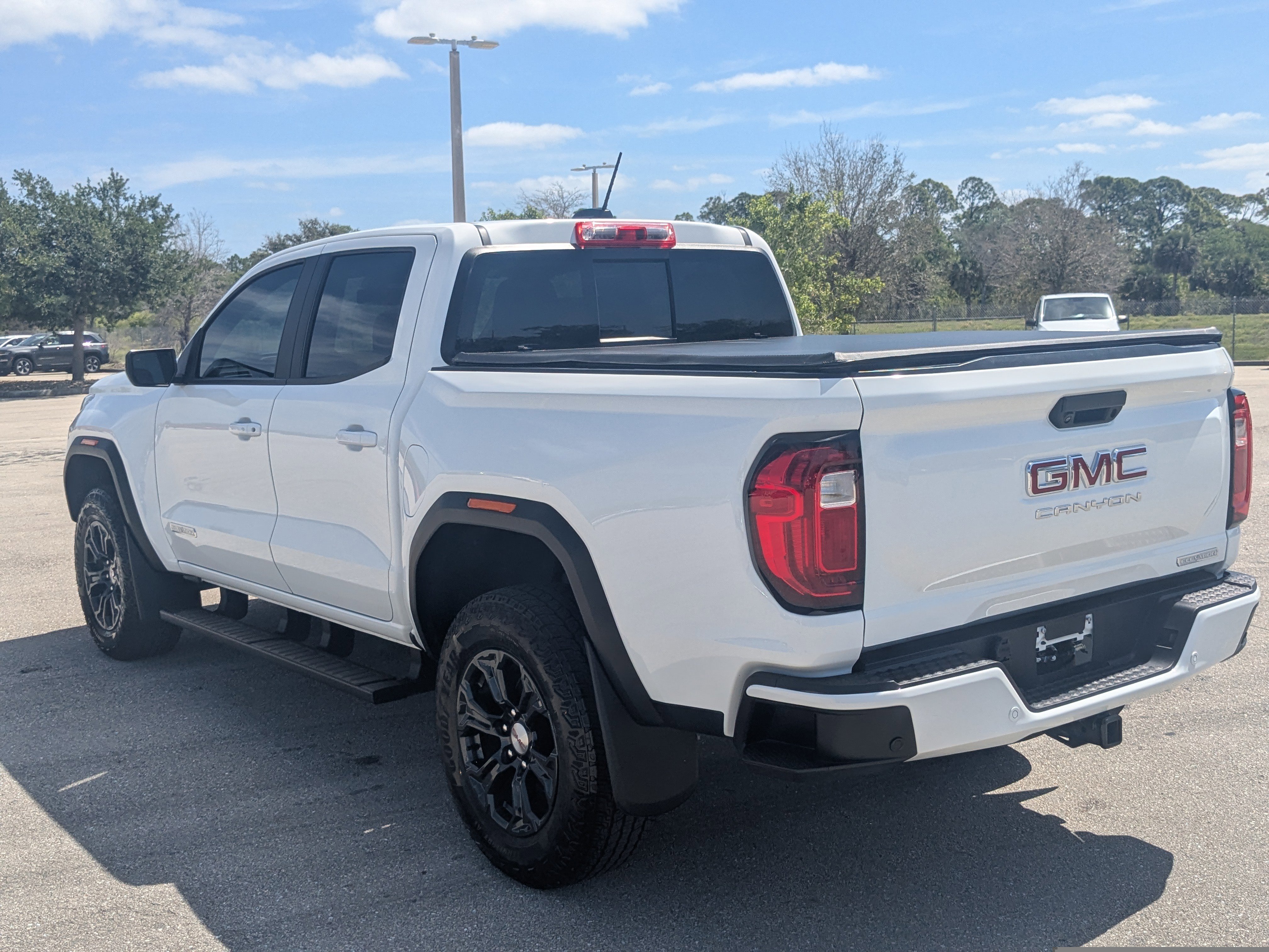 Used 2024 GMC Canyon Elevation w/ Elevation Premium Package image 6