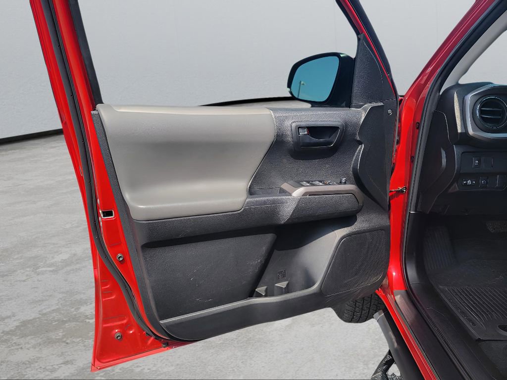 Used 2023 Toyota Tacoma SR5 image 9