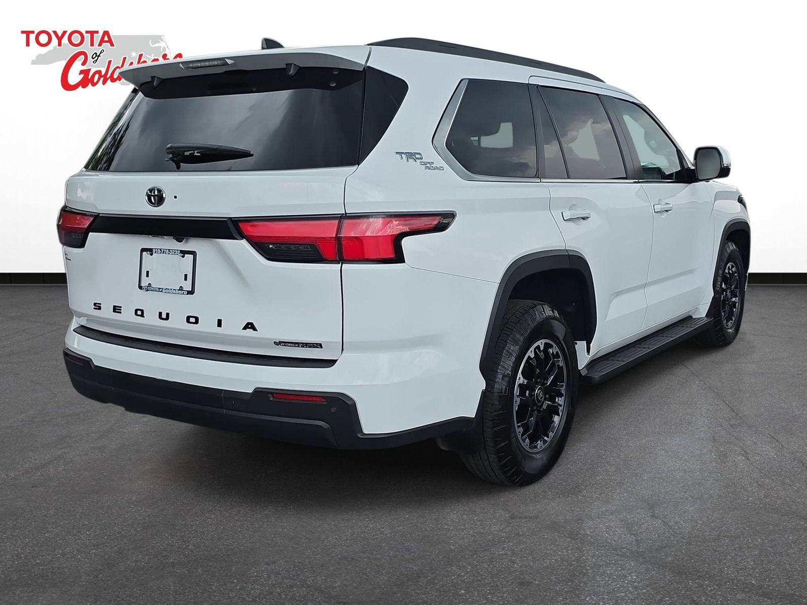 Used 2026 Toyota Sequoia SR5 w/ TRD Off-Road Package AWD/4WD image 5