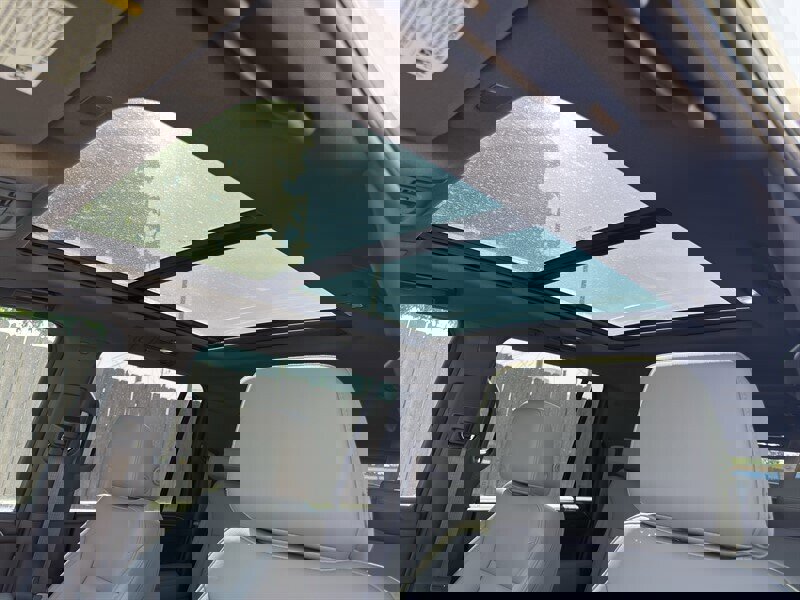 Used 2023 Chevrolet Suburban Z71 image 21