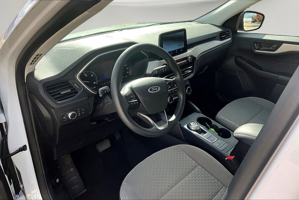 Used 2022 Ford Escape SE image 18