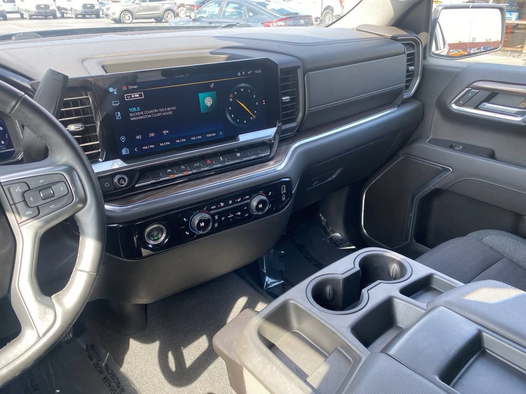 Used 2023 Chevrolet Silverado 1500 LT AWD/4WD image 31