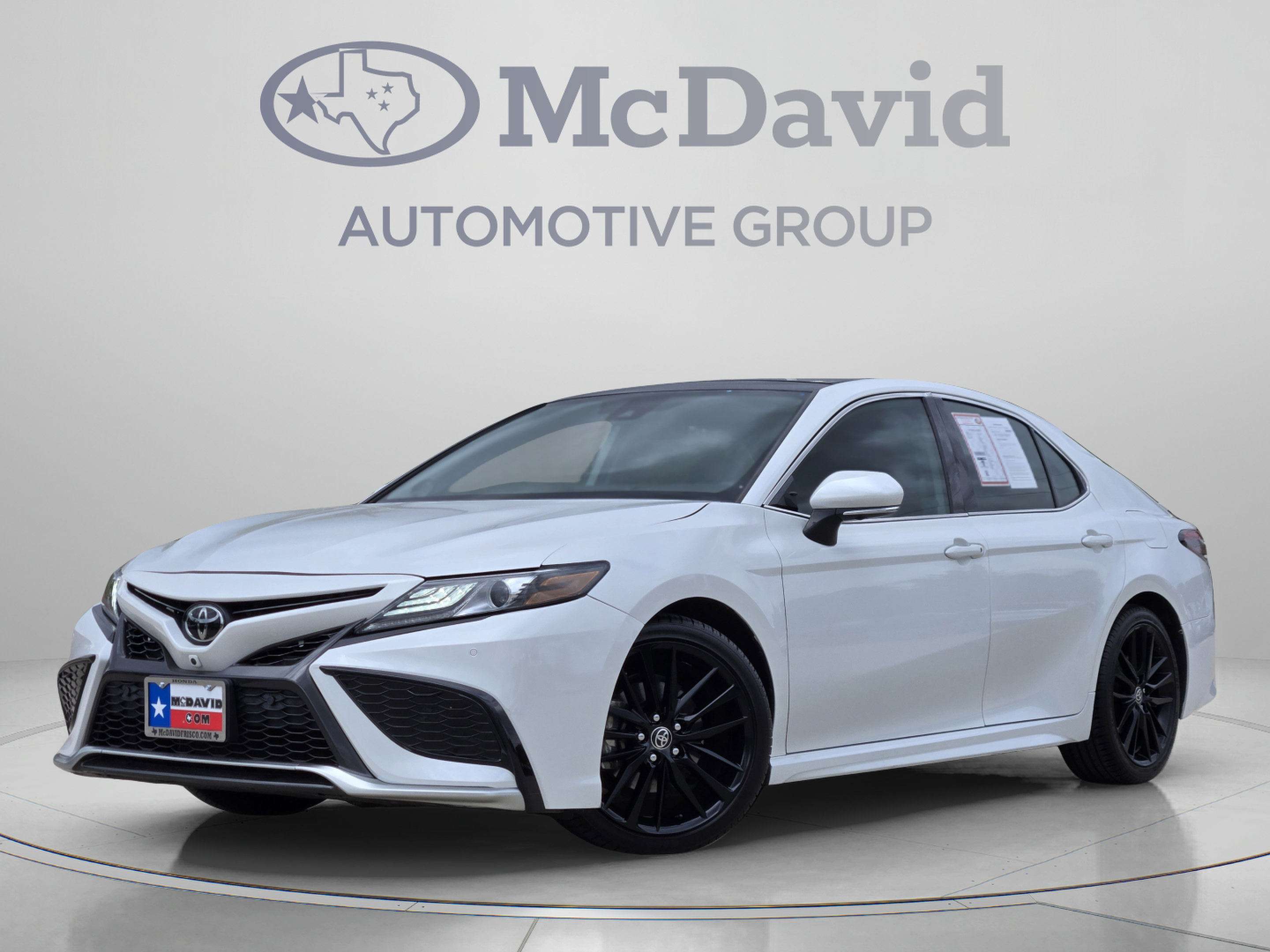 Used 2023 Toyota Camry XSE w/ Navigation Package FWD image 1