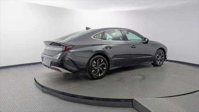 Used 2025 Hyundai Sonata SEL FWD image 8