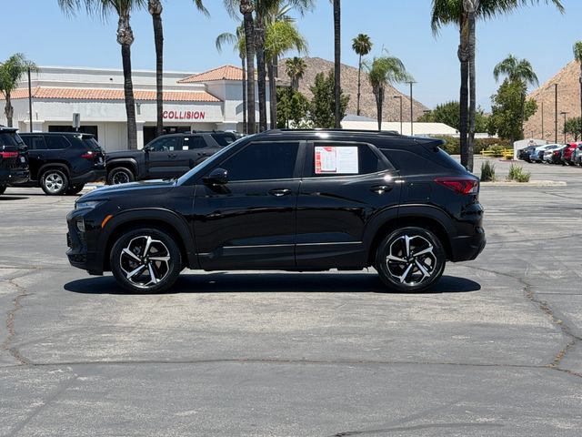 Used 2023 Chevrolet TrailBlazer RS w/ Sun and Liftgate Package FWD image 9