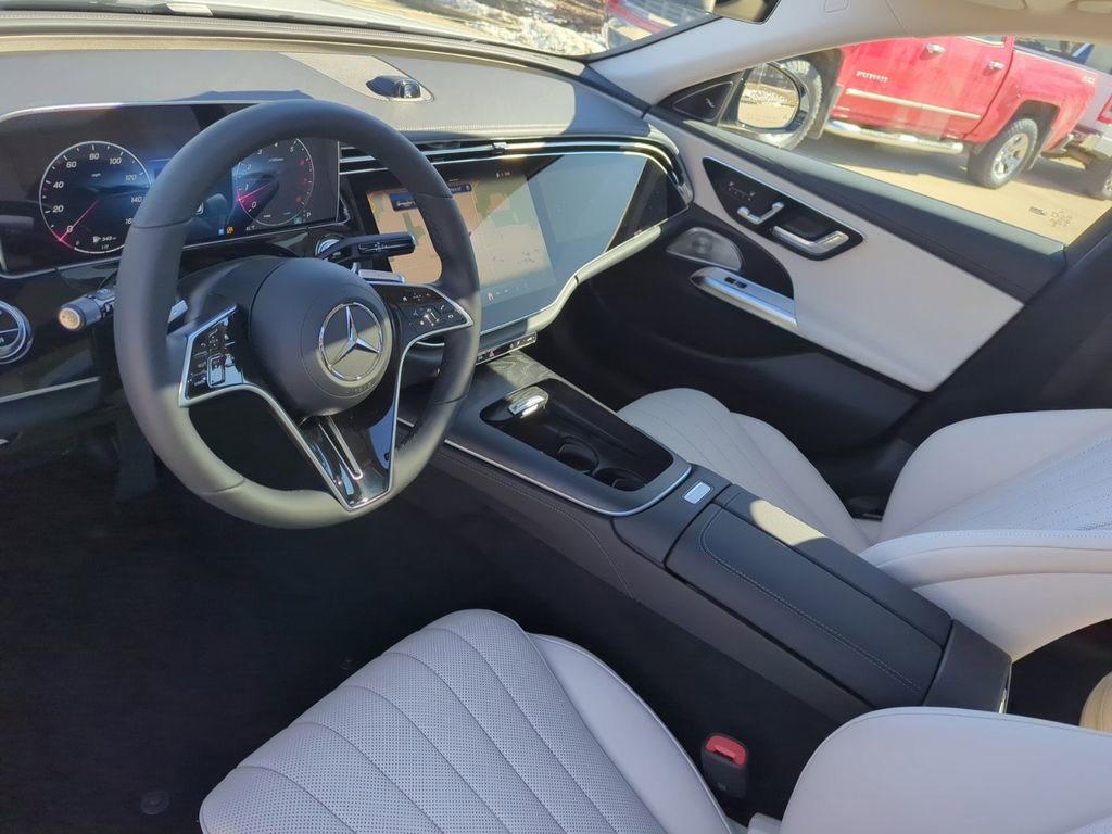 Used 2025 Mercedes-Benz E 450 4MATIC All-Terrain Wagon image 14