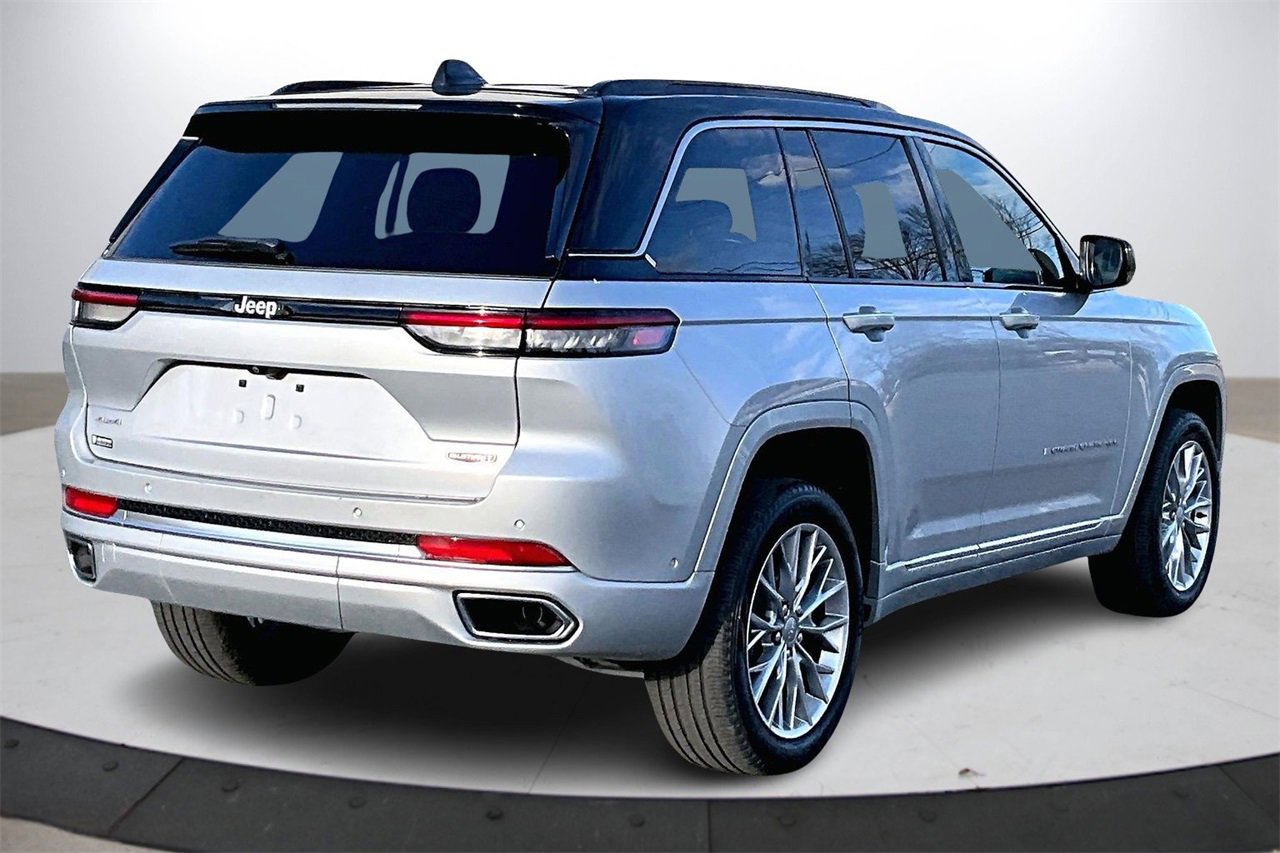 Certified 2025 Jeep Grand Cherokee Summit image 9