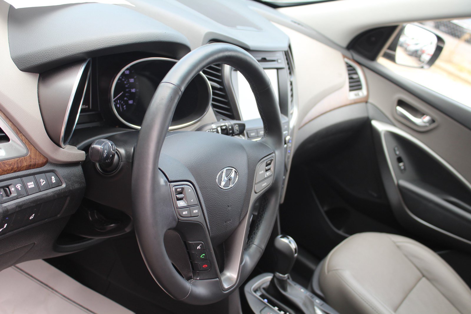 Used 2018 Hyundai Santa Fe Sport w/ 2.4L Tech Package 04 FWD image 16