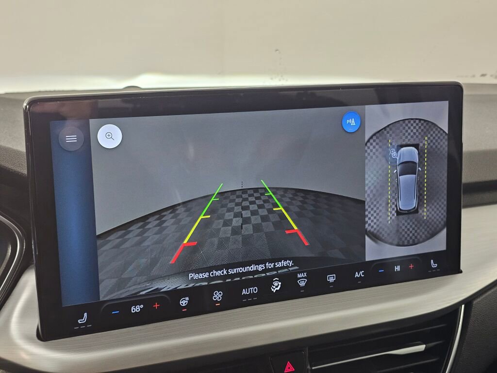 Used 2024 Ford Escape Platinum image 28