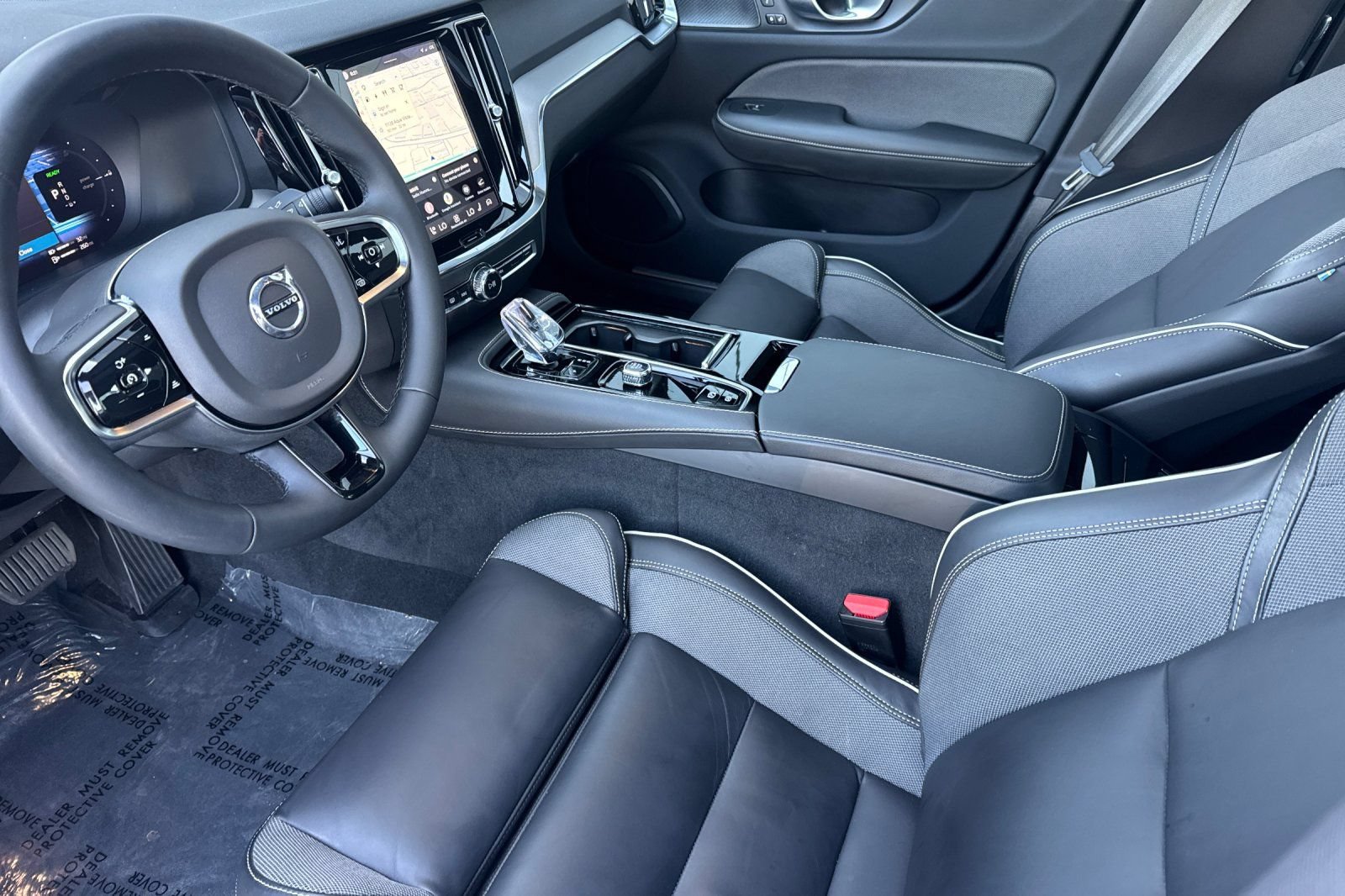 Used 2024 Volvo S60 T8 Plus w/ Climate Package AWD/4WD image 9