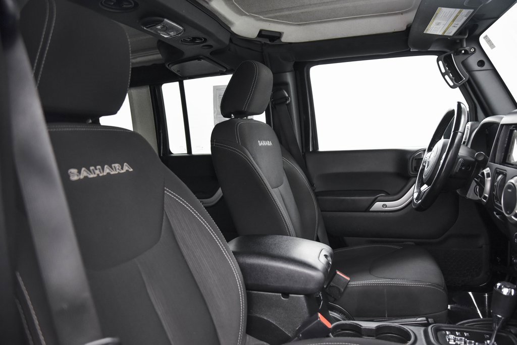 Used 2018 Jeep Wrangler Unlimited Sahara image 14