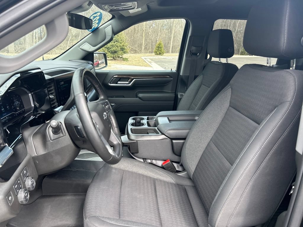 Used 2023 Chevrolet Silverado 1500 RST AWD/4WD image 12
