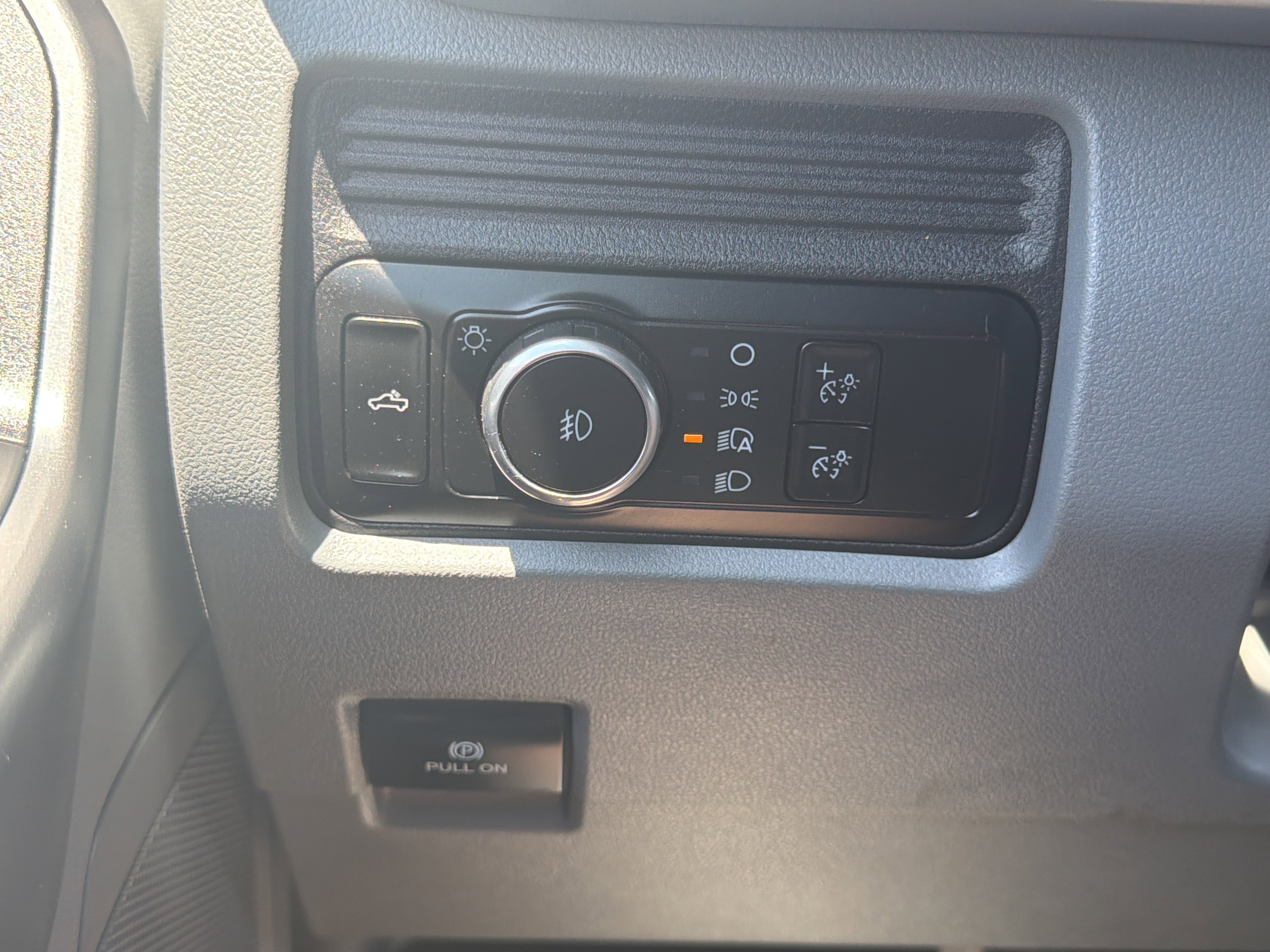 Used 2025 Ford F250 XLT AWD/4WD image 30