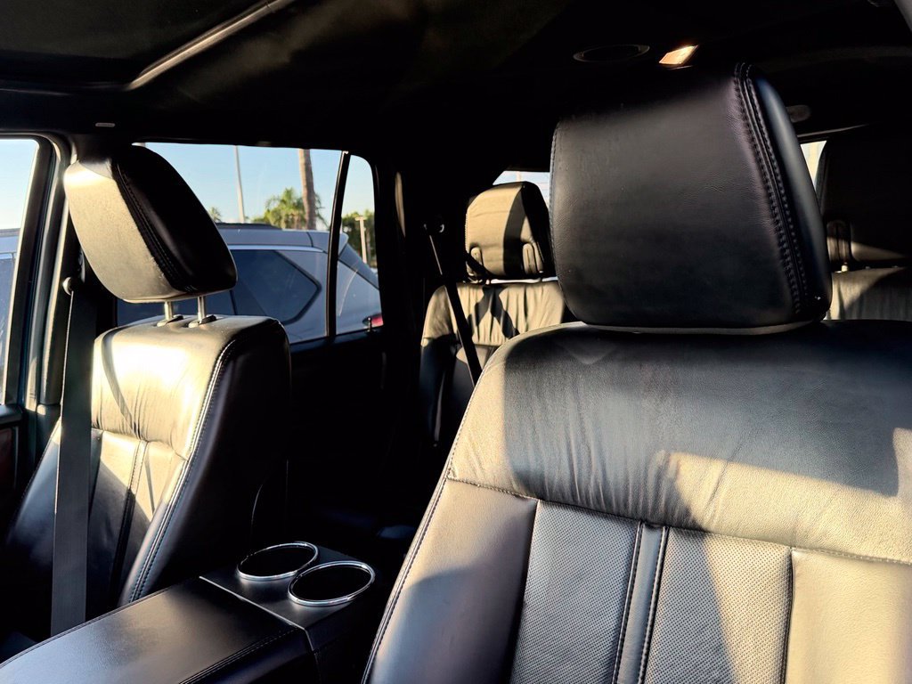 Used 2017 Lincoln Navigator Select AWD/4WD image 12