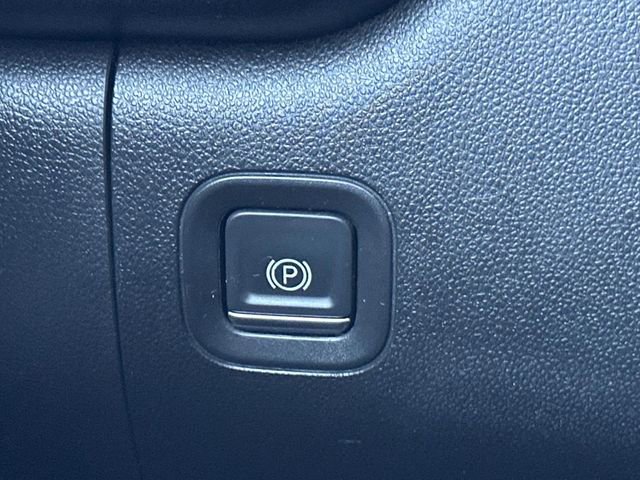 Used 2019 Chevrolet Silverado 1500 Custom w/ Custom Convenience Package image 19