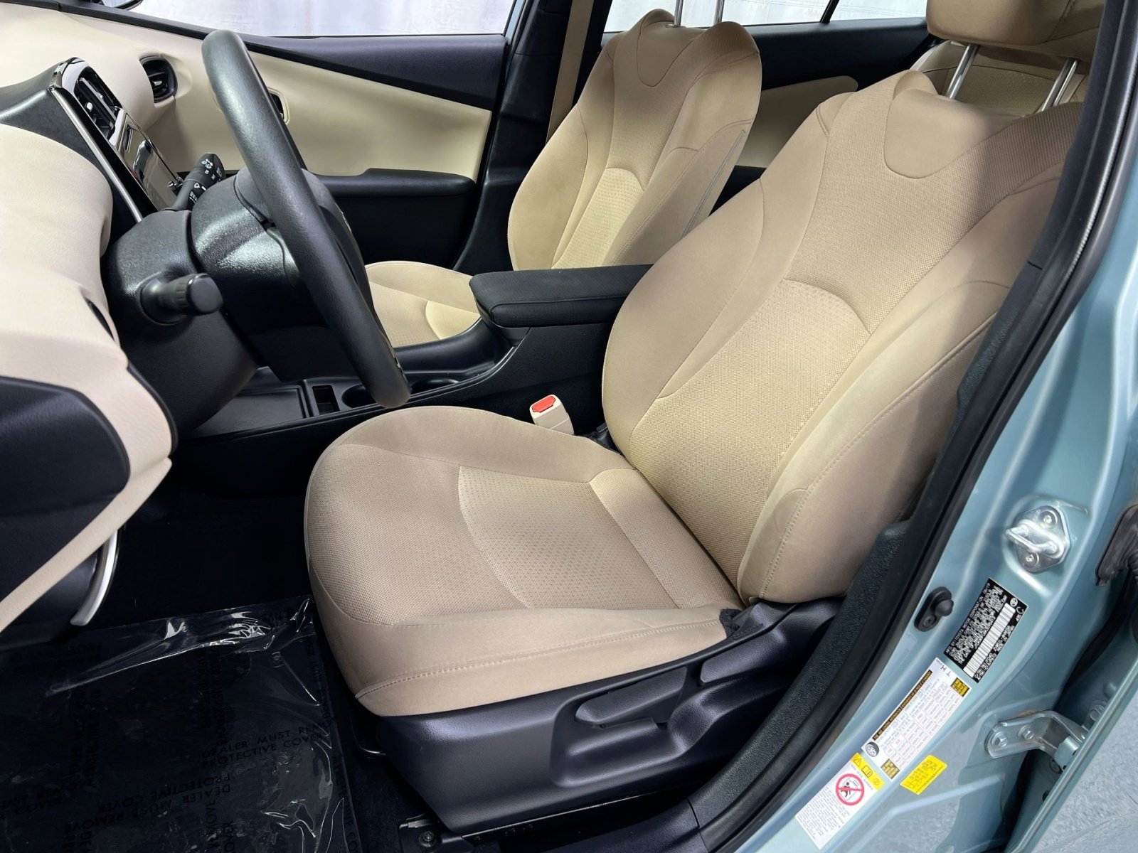 Used 2019 Toyota Prius LE image 17