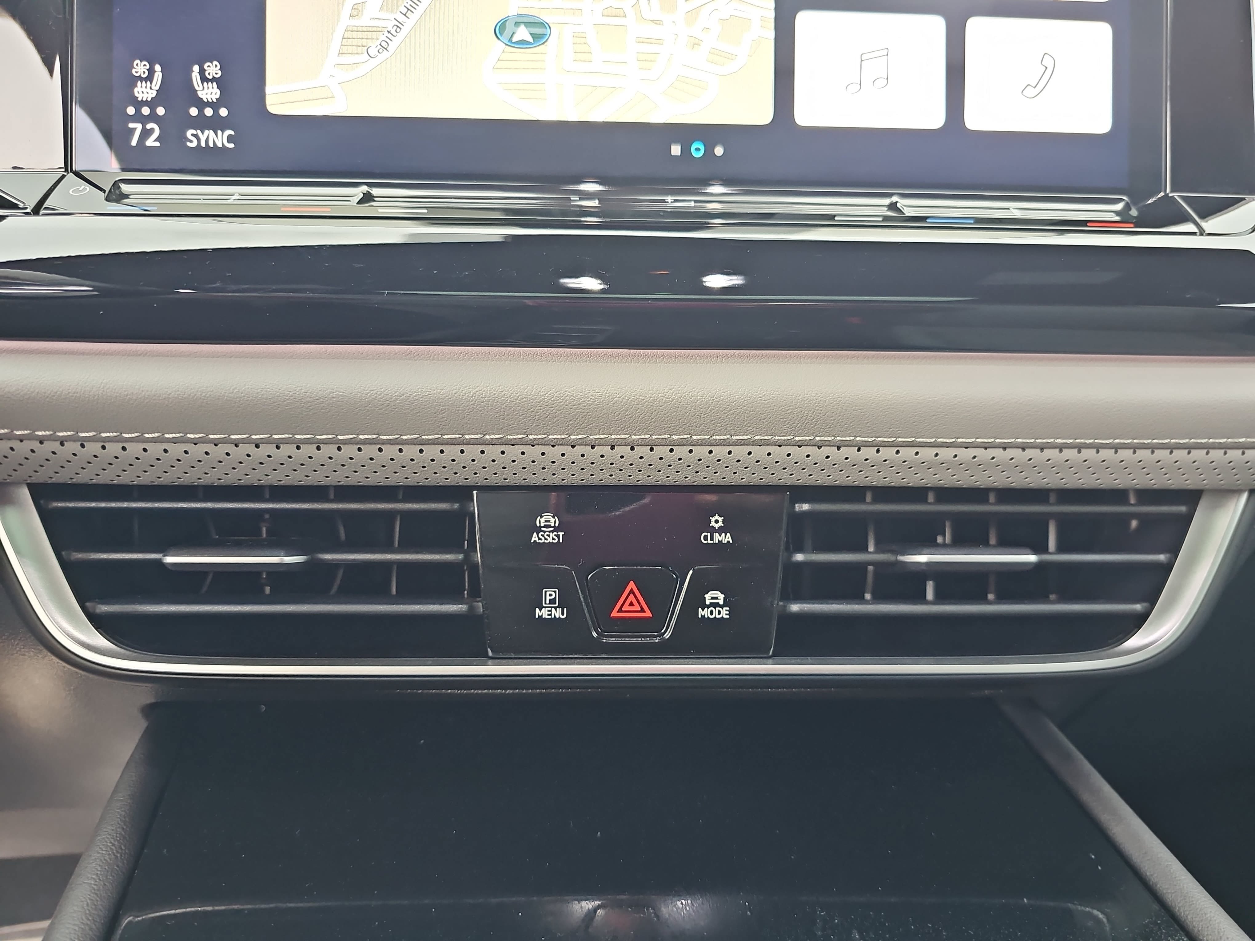 Used 2025 Volkswagen Atlas Cross Sport SEL R-Line AWD/4WD image 21