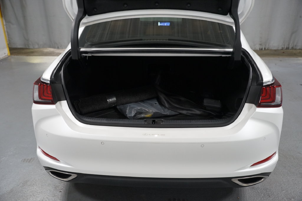 Used 2024 Lexus ES 350 w/ Premium Package FWD image 34