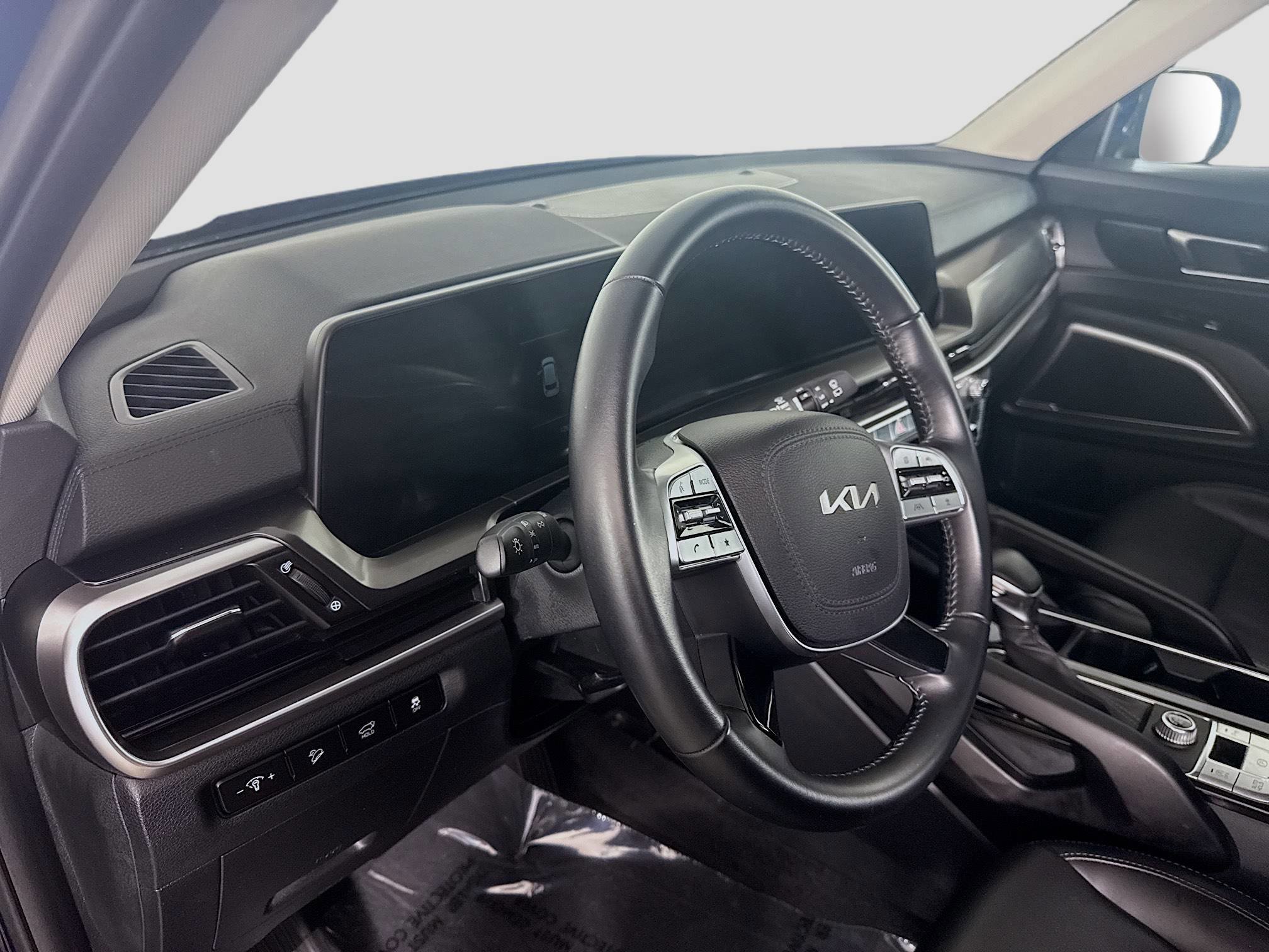 Used 2025 Kia Telluride S image 21