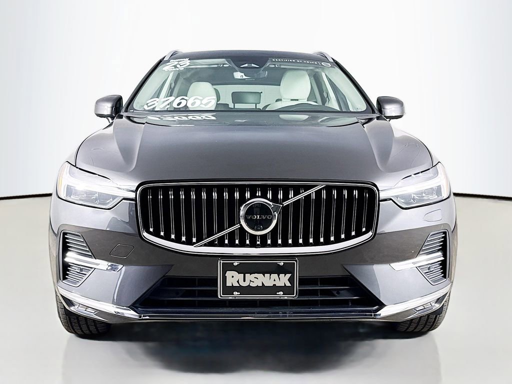 Certified 2023 Volvo XC60 B5 Ultimate FWD image 2