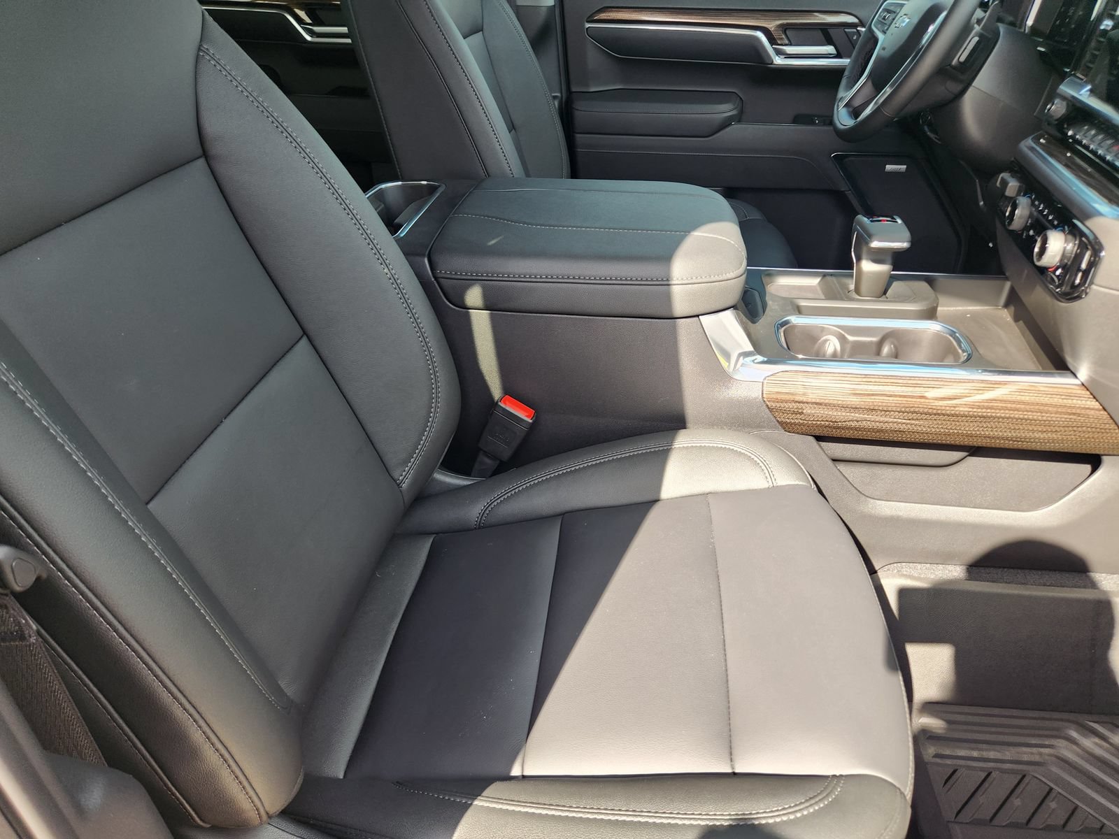 New 2026 Chevrolet Silverado 1500 LT Trail Boss w/ LT Trail Boss Premium Package AWD/4WD image 14