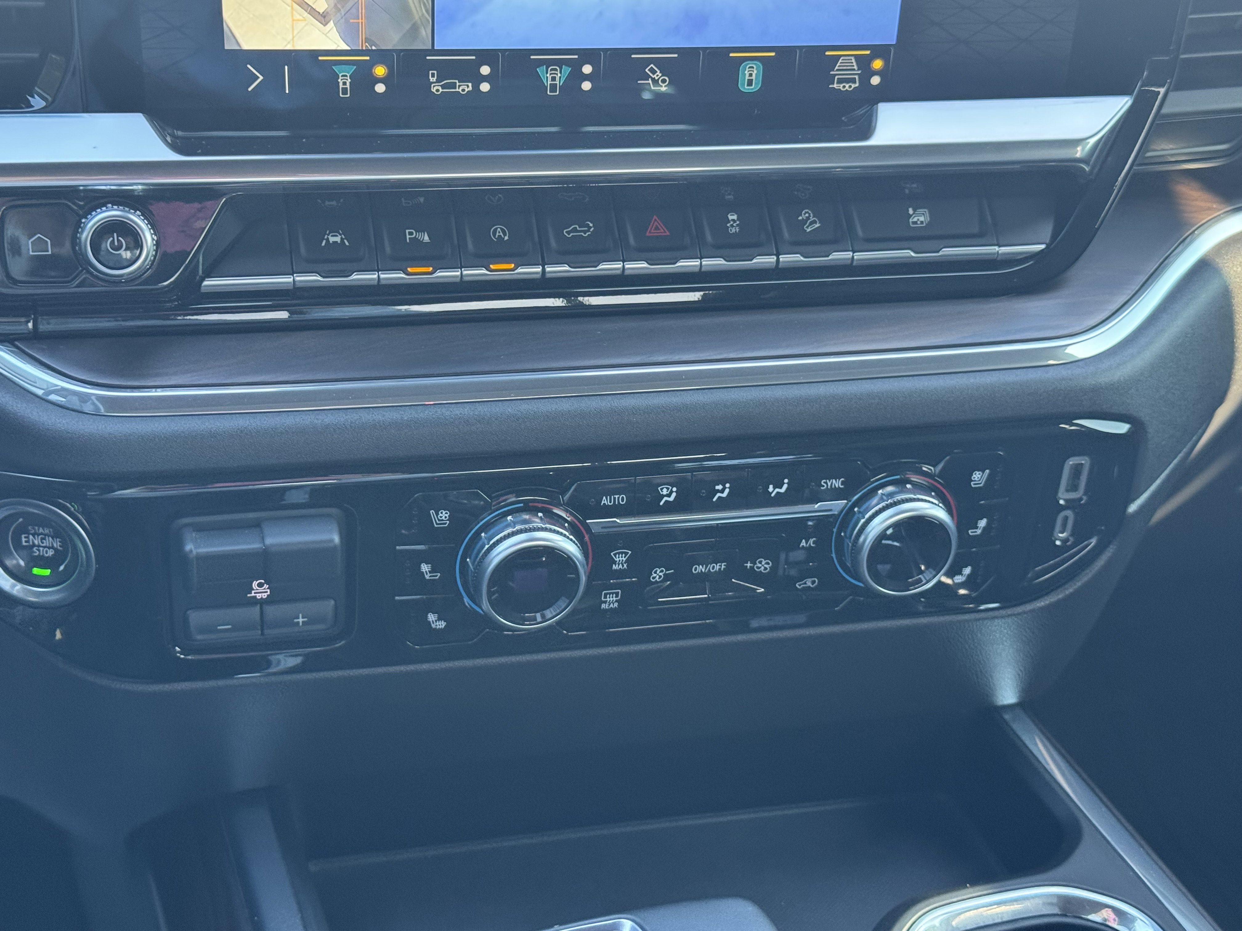 Used 2023 GMC Sierra 1500 SLT w/ SLT Premium Plus Package image 18