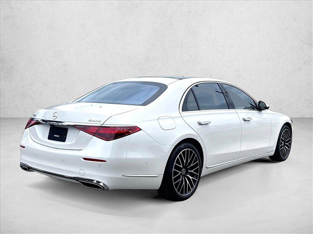 Used 2022 Mercedes-Benz S 580 4MATIC Sedan image 2