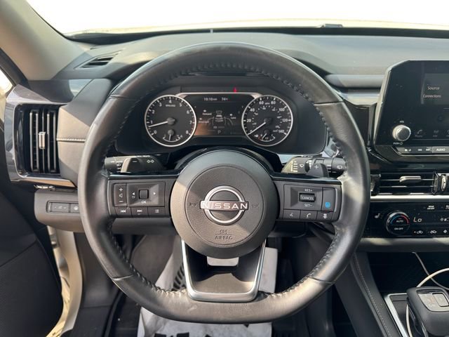 Used 2023 Nissan Pathfinder SV FWD image 14