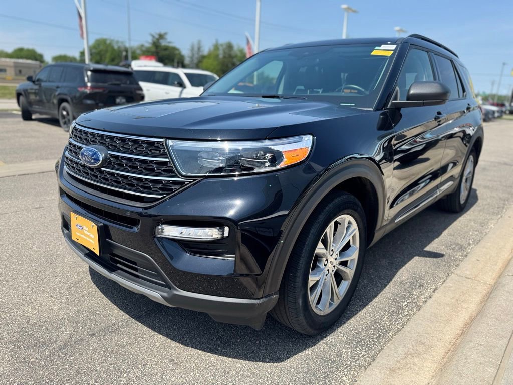 Certified 2023 Ford Explorer XLT w/ Equipment Group 202A AWD/4WD image 37