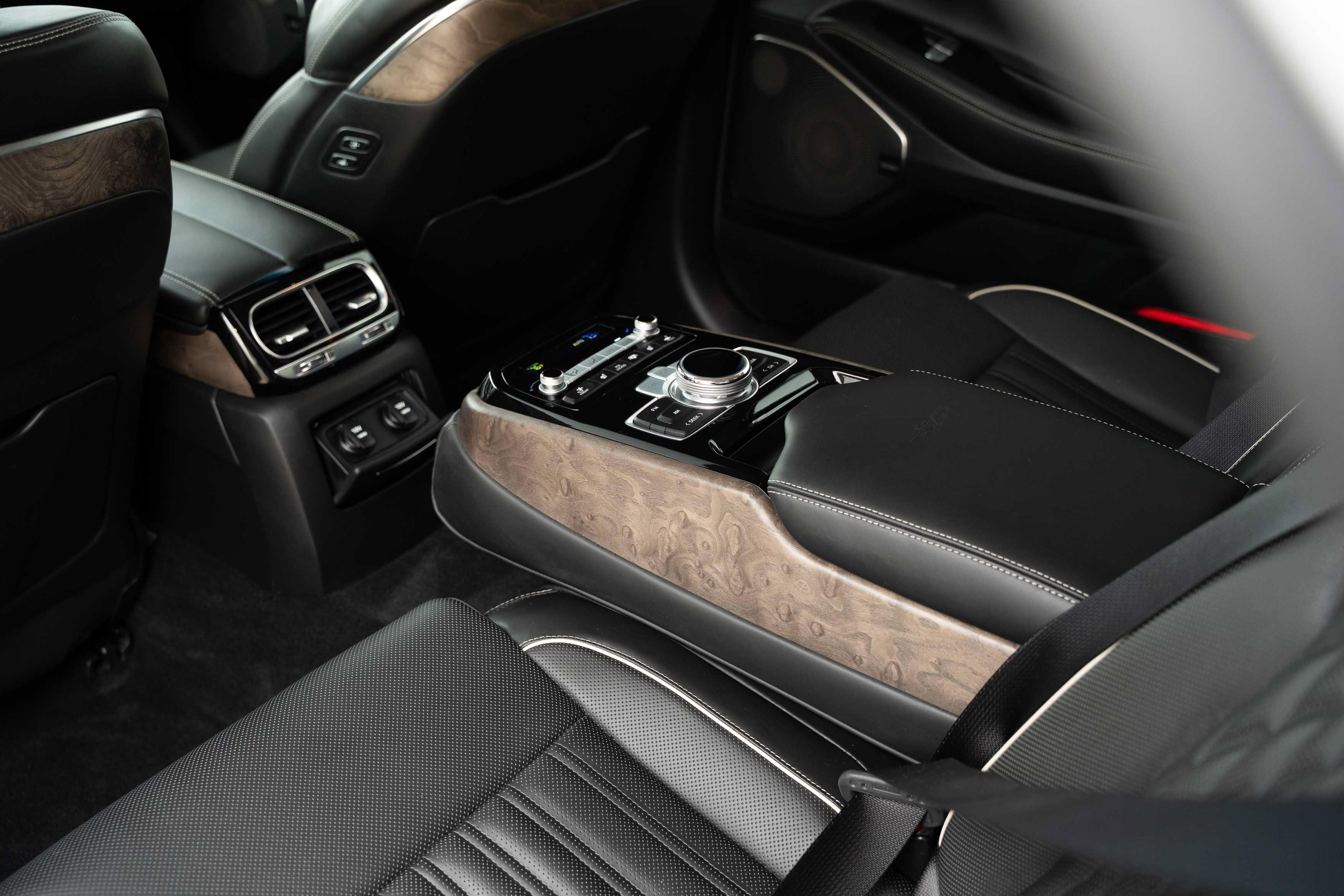 Used 2021 Genesis G90 3.3T Premium AWD/4WD image 29