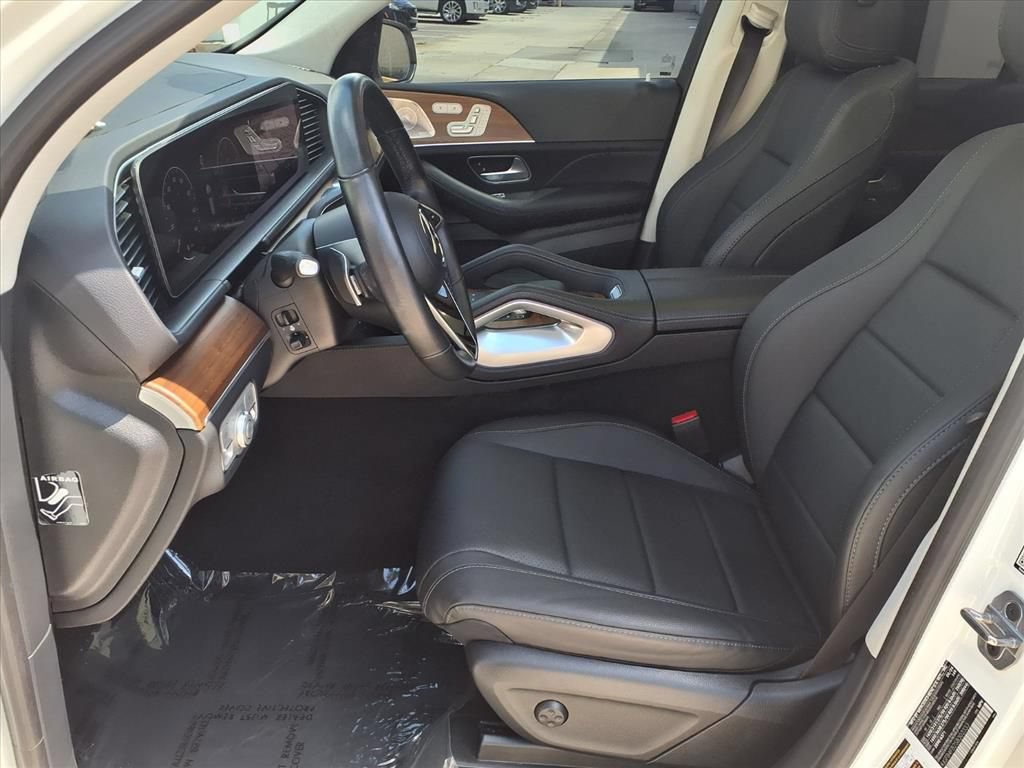 Used 2025 Mercedes-Benz GLE 350 4MATIC w/ Winter Package image 19